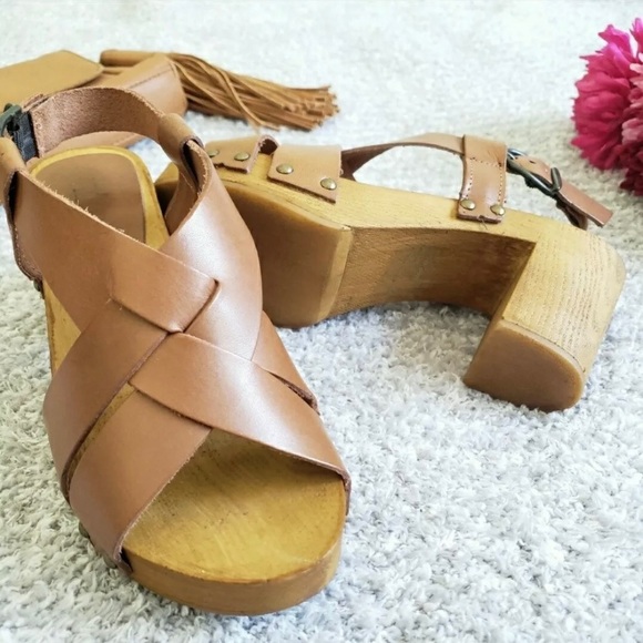 Sundance Shoes - Sundance Italian Leather Denira Platform Slingback Sandal Size 6